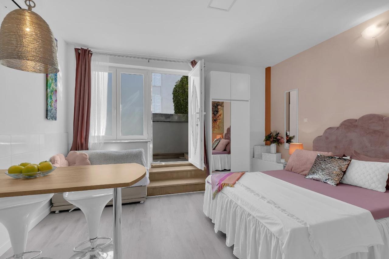 מאקרסקה Apartments Barbara מראה חיצוני תמונה