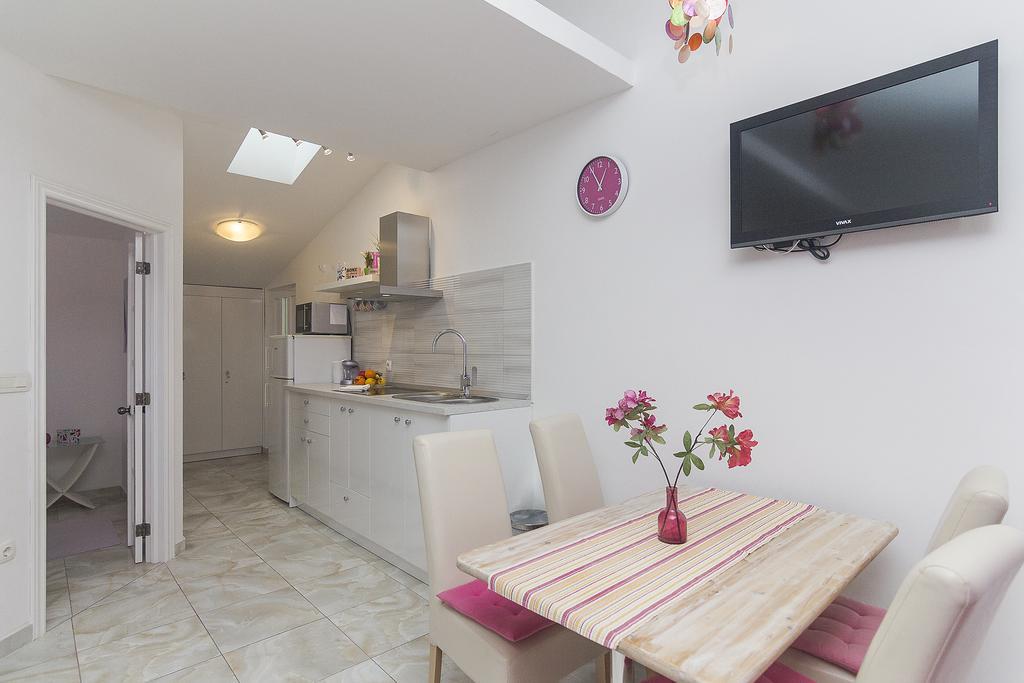 מאקרסקה Apartments Barbara מראה חיצוני תמונה