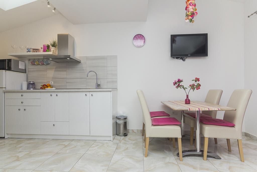 מאקרסקה Apartments Barbara מראה חיצוני תמונה